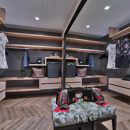 ホテル Esplanade Tergesteo - Luxury Retreat 5*