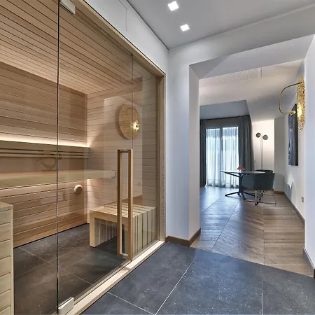 Esplanade Tergesteo - Luxury Retreat فندق مونتيجروتو تيرمي