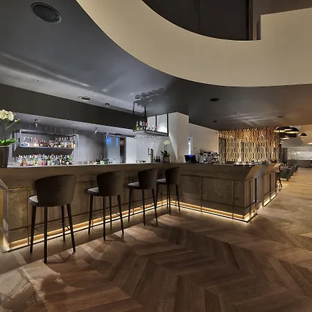 Esplanade Tergesteo - Luxury Retreat 5* مونتيجروتو تيرمي