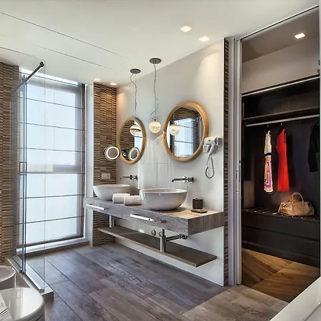 Esplanade Tergesteo - Luxury Retreat فندق مونتيجروتو تيرمي