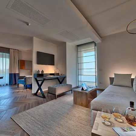 Esplanade Tergesteo - Luxury Retreat ホテル 5*