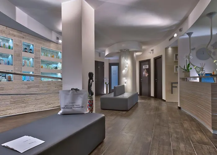 Esplanade Tergesteo - Luxury Retreat 酒店